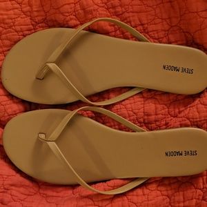 Size 10 Nude Steve Madden Flip Flops